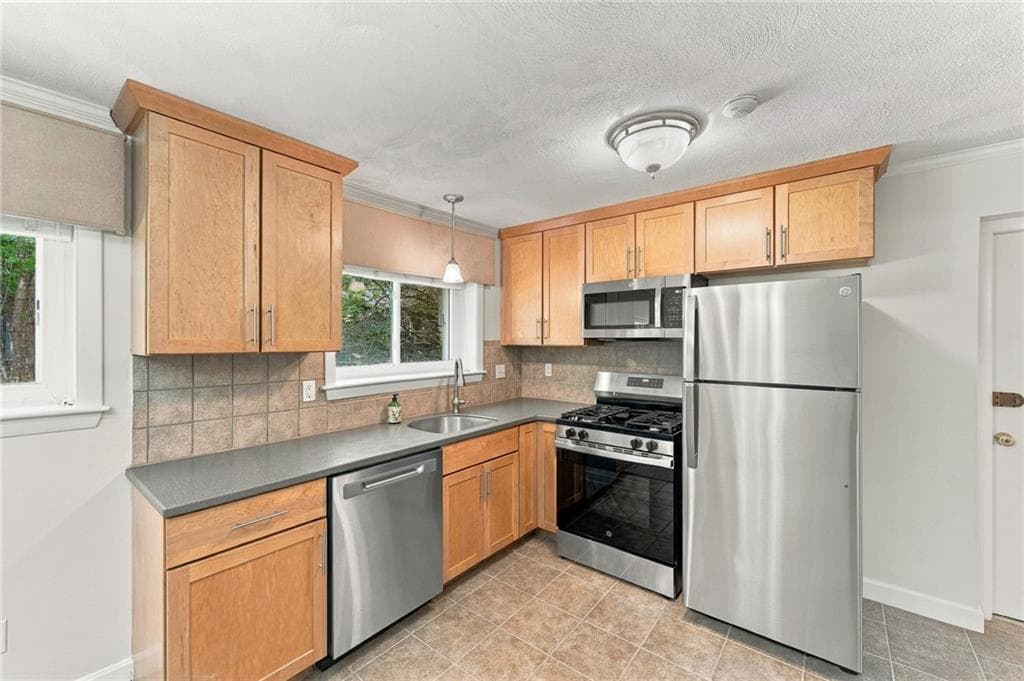 Condominium at 2 Main Street UNIT 4, Lincoln, photo 4 of 19