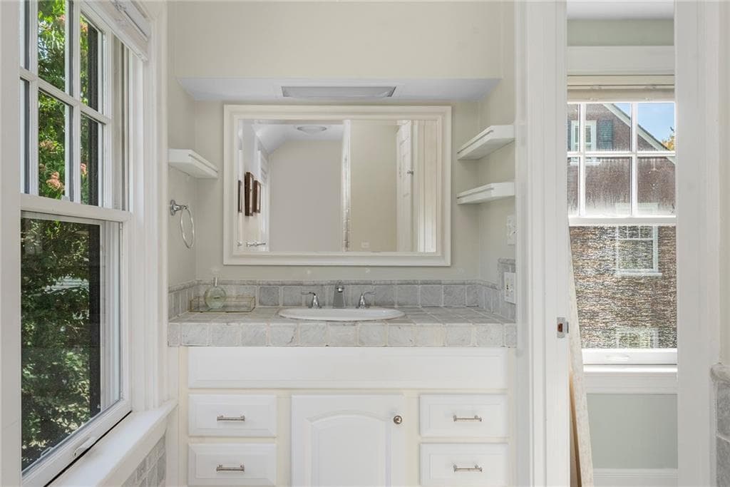 Single Family Residence at 241 Taber Avenue, Providence, photo 26 of 50