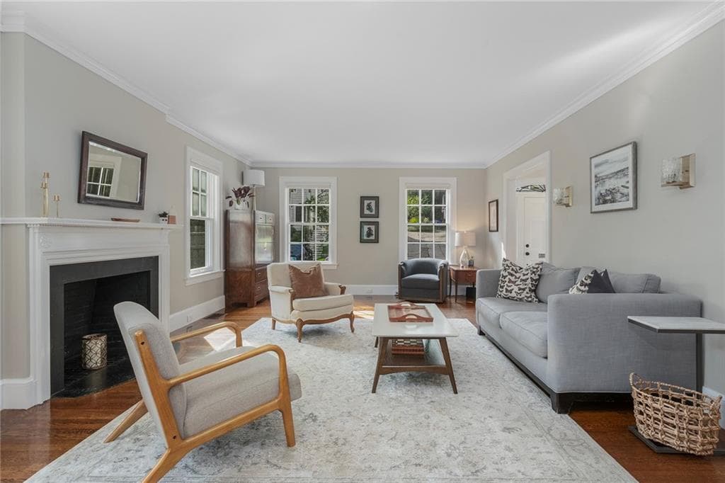 Single Family Residence at 241 Taber Avenue, Providence, photo 7 of 50