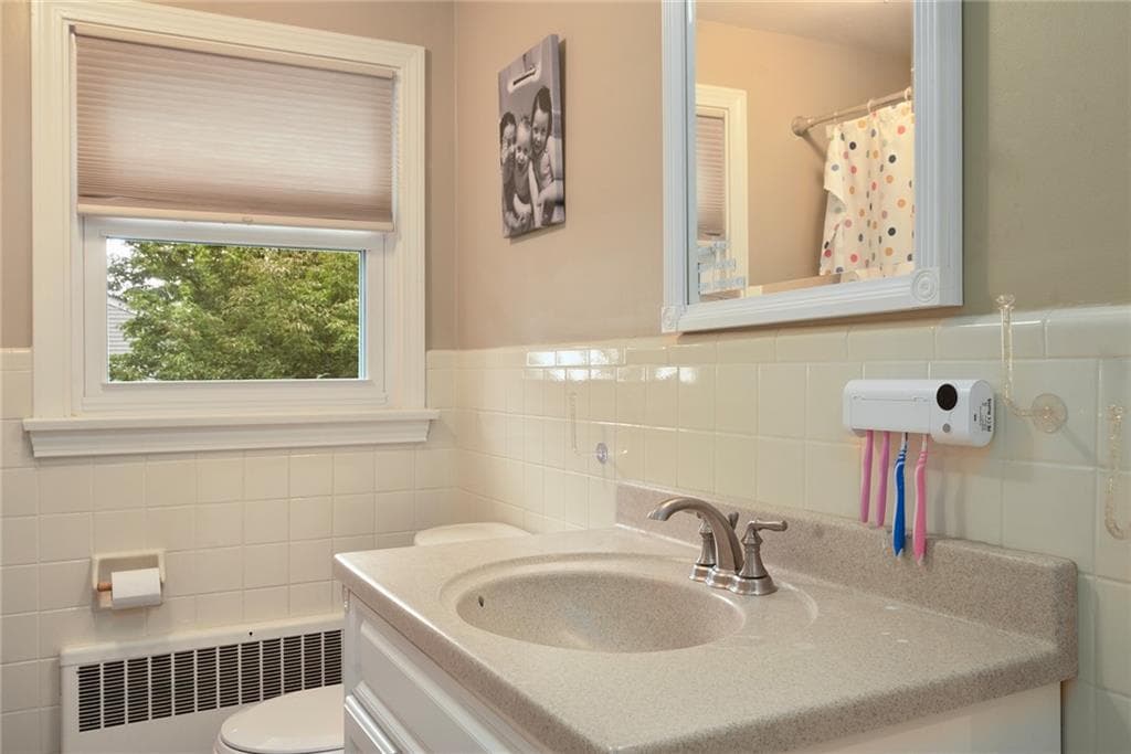 Single Family Residence at 101 Glen Ridge Road, Cranston, photo 30 of 35