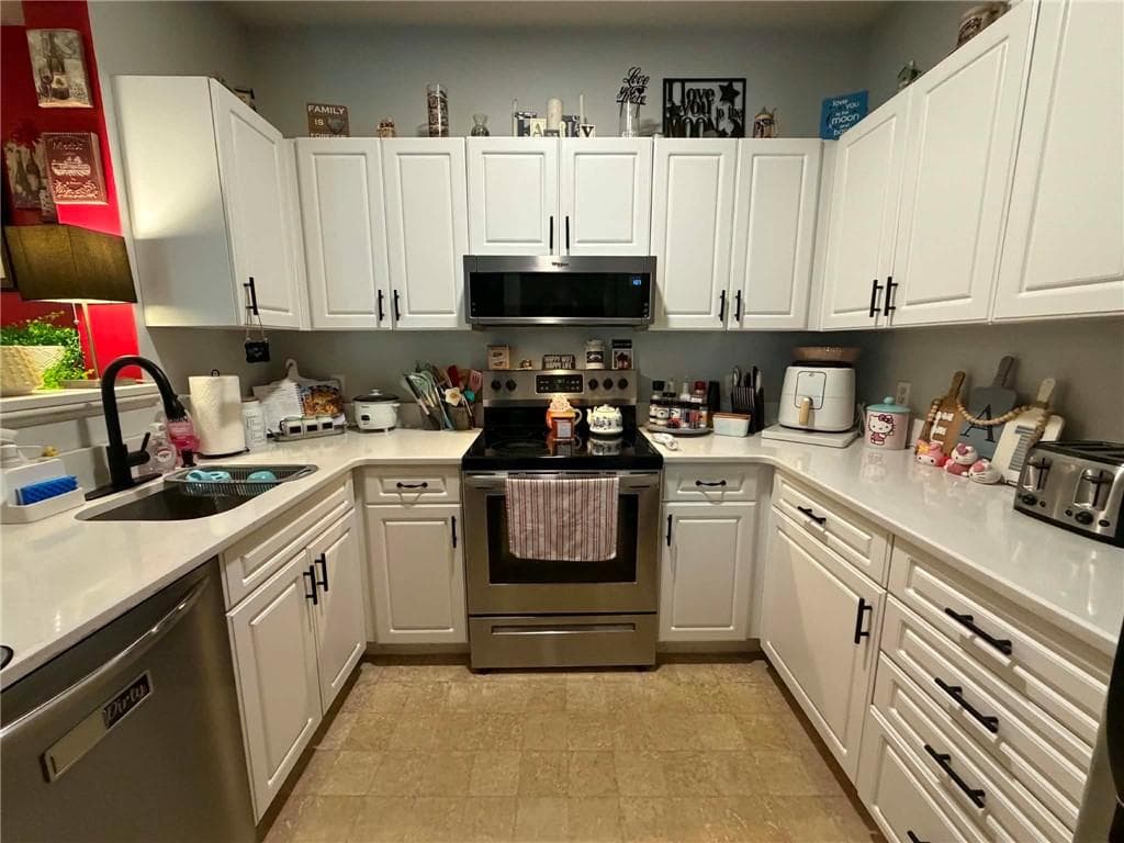 Condominium at 120 Mill Street UNIT 202, Woonsocket, photo 8 of 40