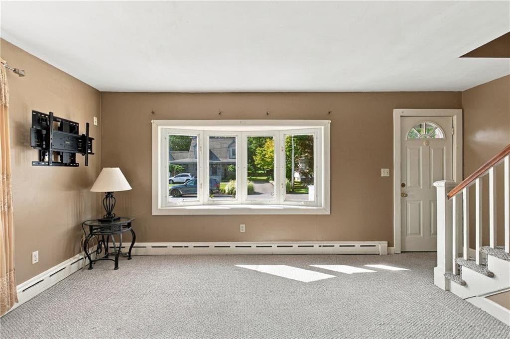 Single Family Residence at 136 Durfee Road, Tiverton, photo 7 of 39