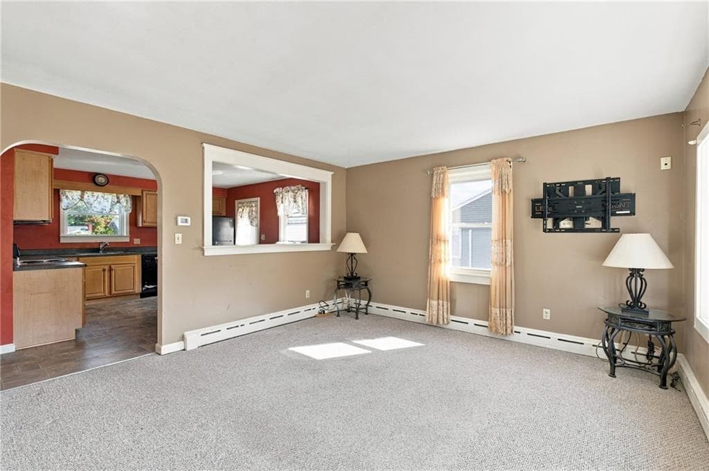 Single Family Residence at 136 Durfee Road, Tiverton, photo 5 of 39