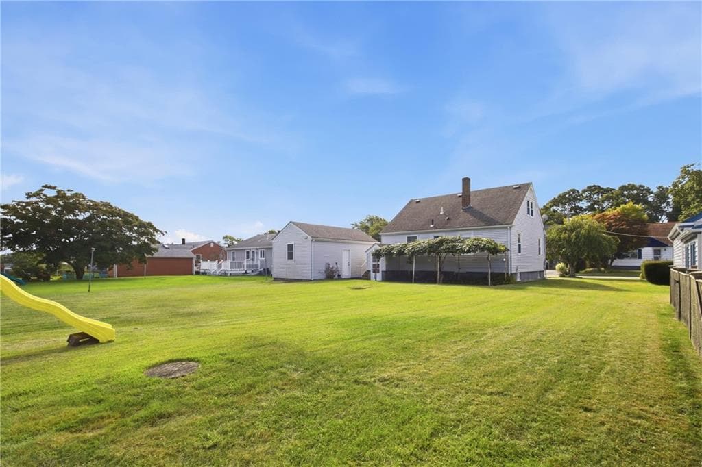 Single Family Residence at 136 Durfee Road, Tiverton, photo 34 of 39