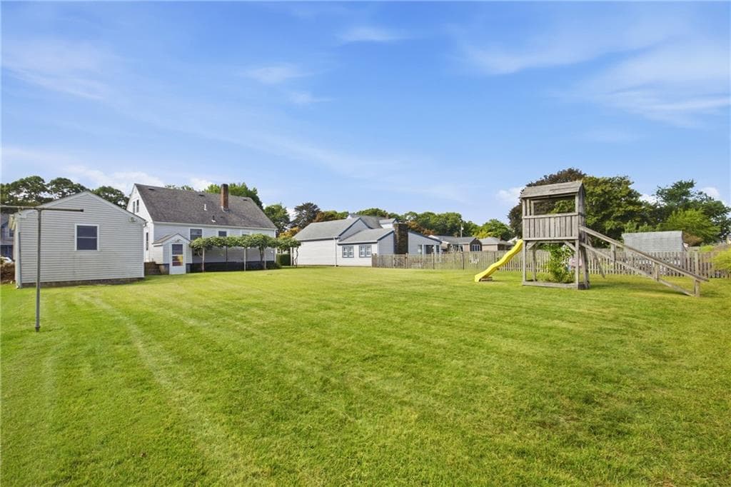 Single Family Residence at 136 Durfee Road, Tiverton, photo 33 of 39
