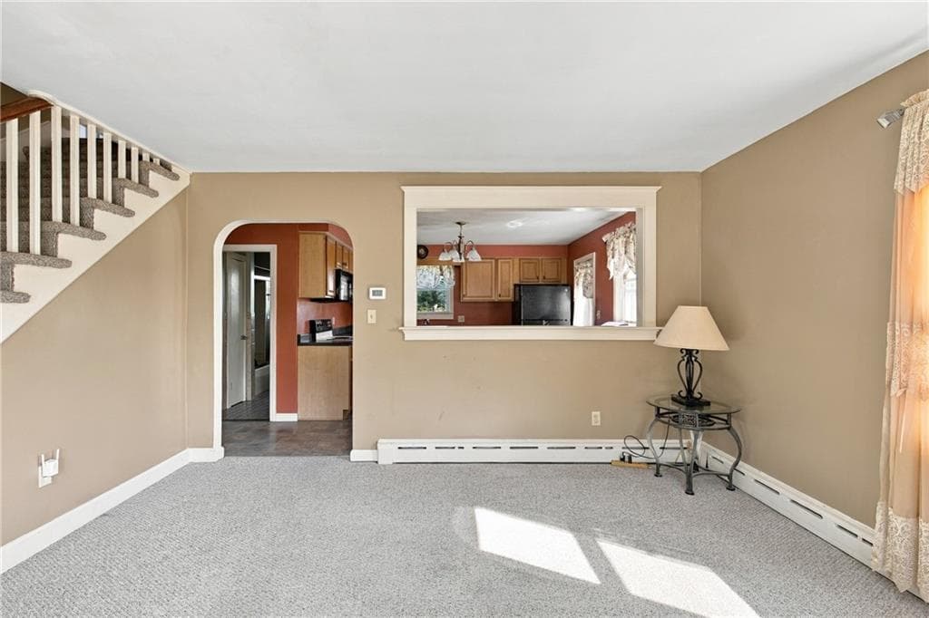 Single Family Residence at 136 Durfee Road, Tiverton, photo 4 of 39