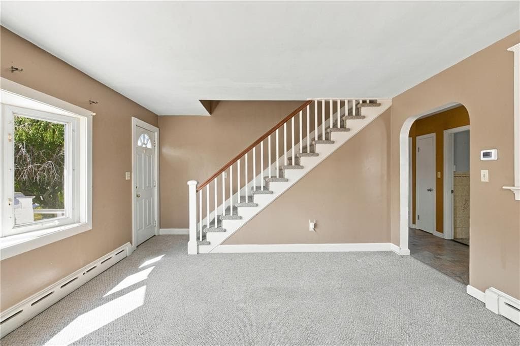 Single Family Residence at 136 Durfee Road, Tiverton, photo 8 of 39