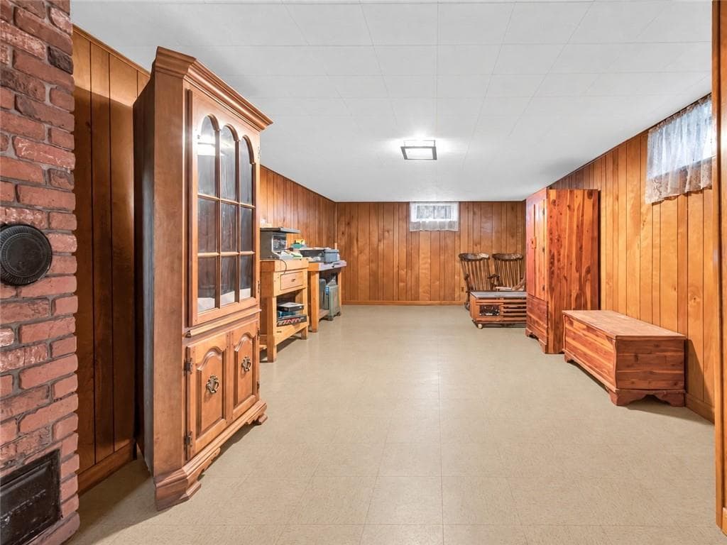 Single Family Residence at 133 Inman Avenue, Warwick, photo 22 of 31