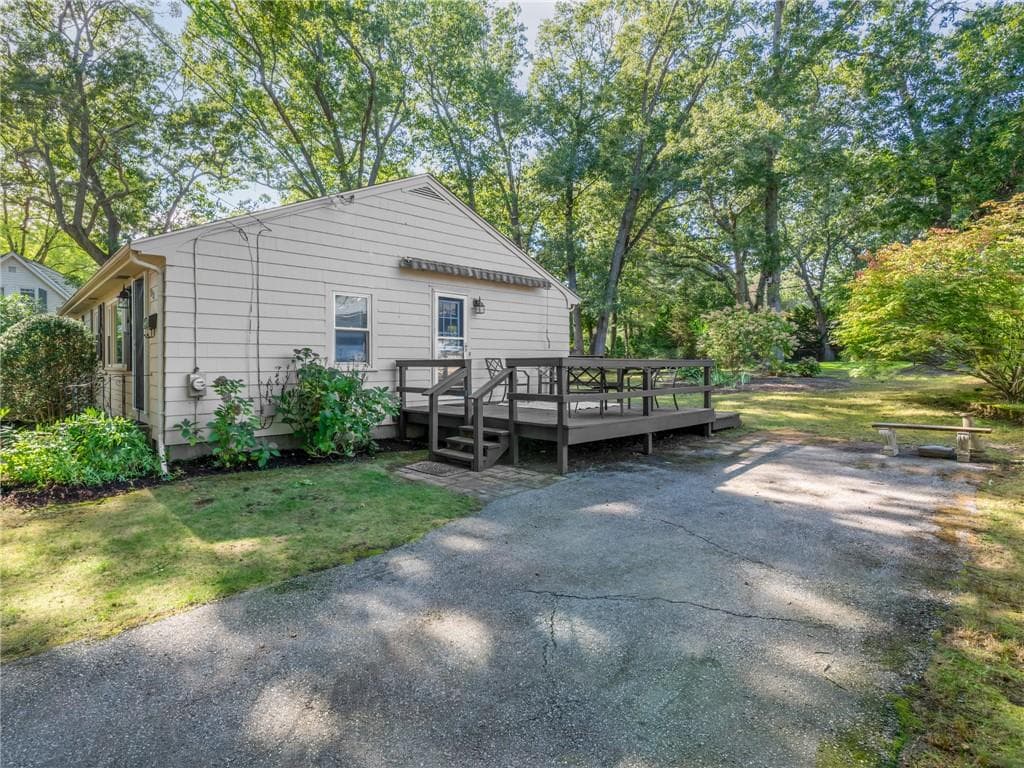 Single Family Residence at 133 Inman Avenue, Warwick, photo 28 of 31