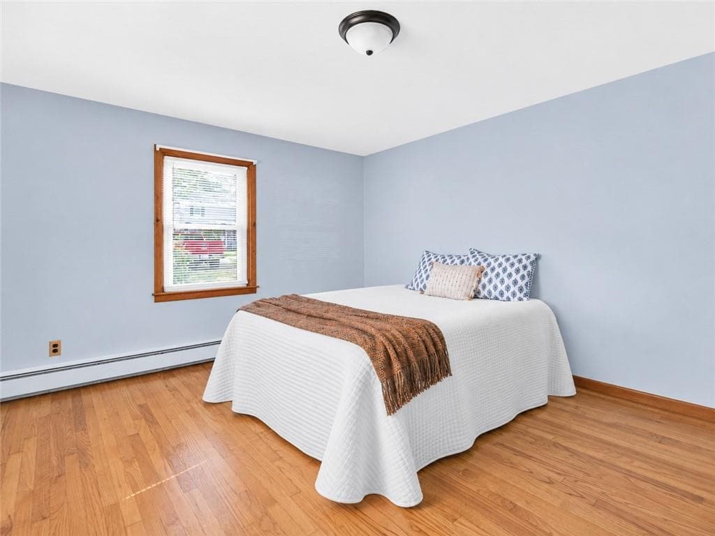 Single Family Residence at 133 Inman Avenue, Warwick, photo 18 of 31