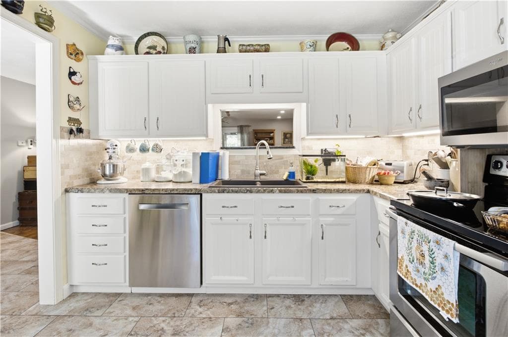 Condominium at 21 Trellis Drive UNIT 21, West Warwick, photo 9 of 25