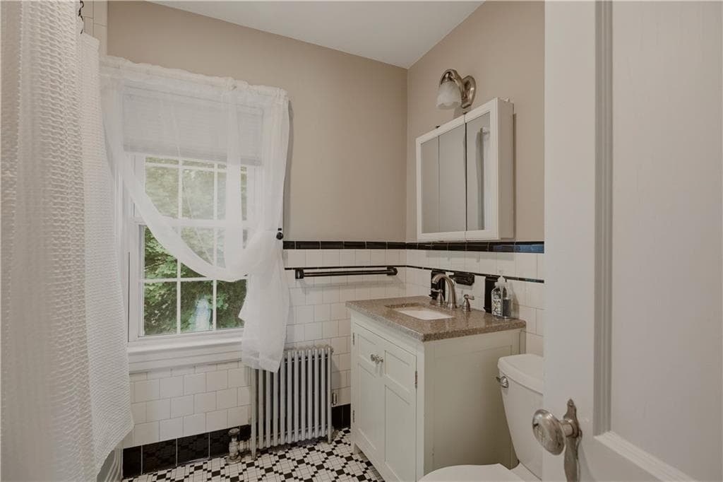 Single Family Residence at 10 Loxley Road, Providence, photo 22 of 34