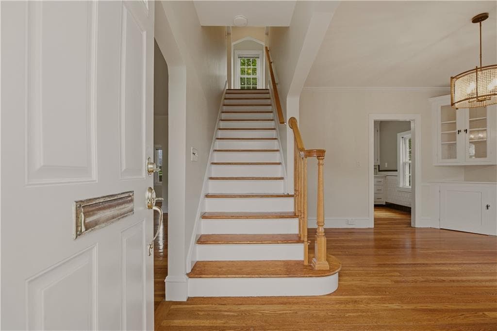 Single Family Residence at 10 Loxley Road, Providence, photo 3 of 34