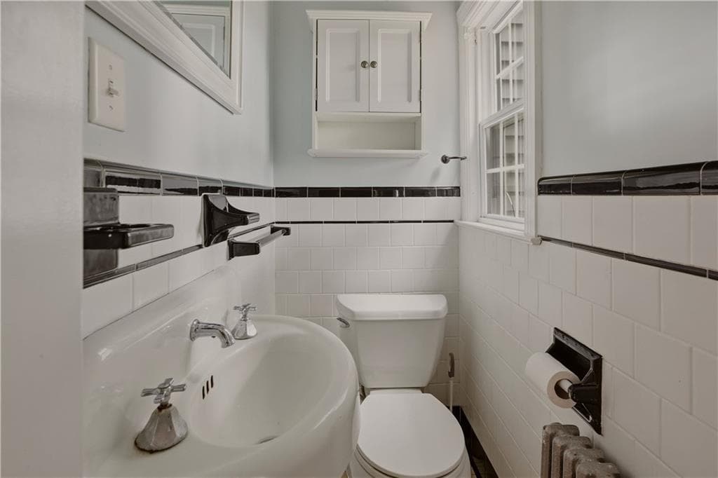Single Family Residence at 10 Loxley Road, Providence, photo 14 of 34