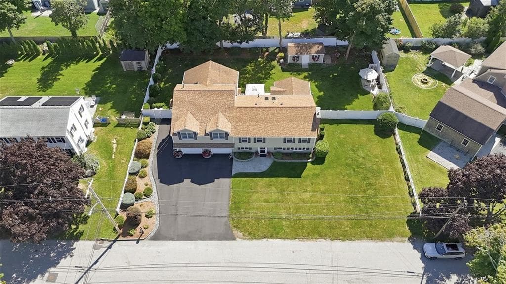 Single Family Residence at 4 Roosevelt Drive, Bristol, photo 43 of 50