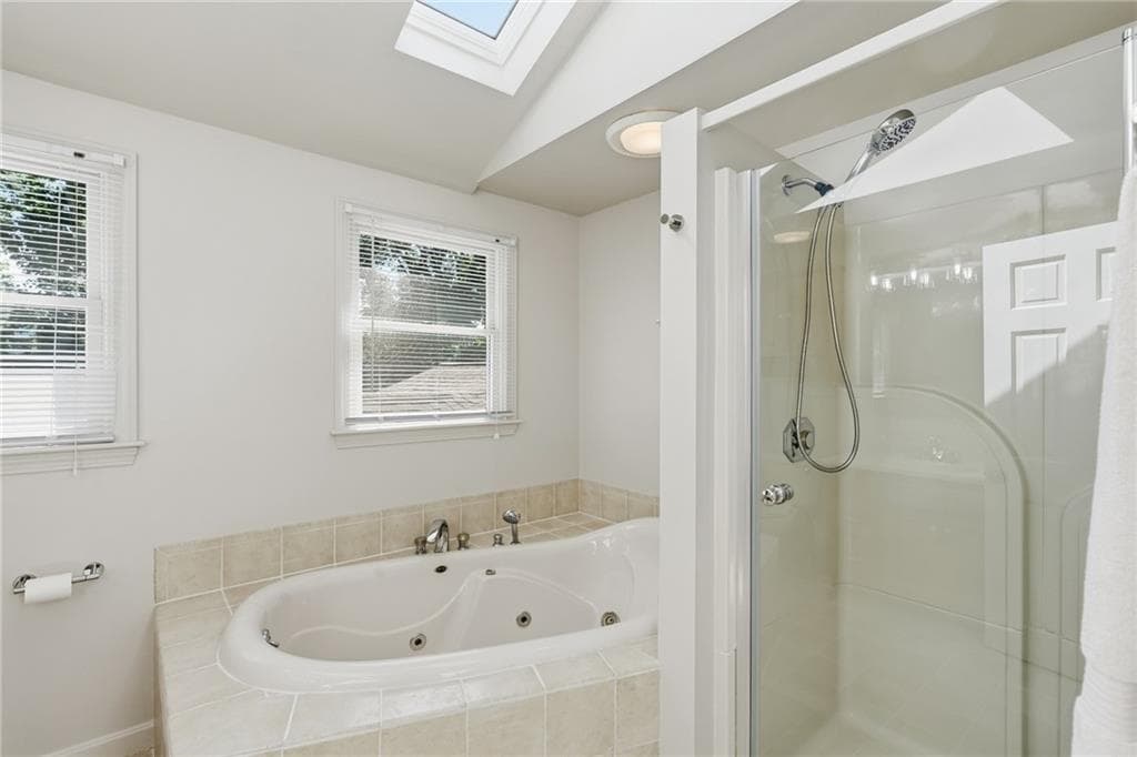 Single Family Residence at 4 Roosevelt Drive, Bristol, photo 20 of 50