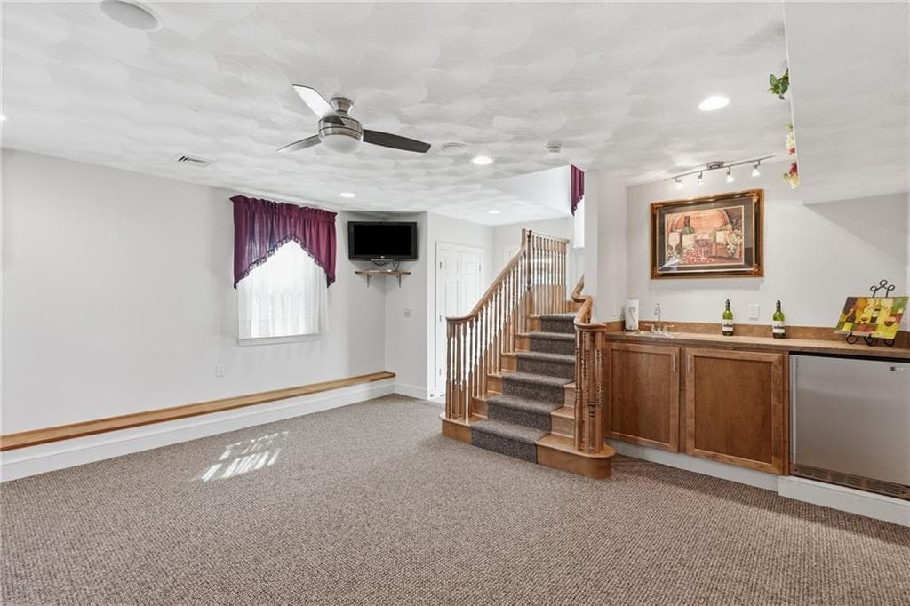 Single Family Residence at 4 Roosevelt Drive, Bristol, photo 29 of 50