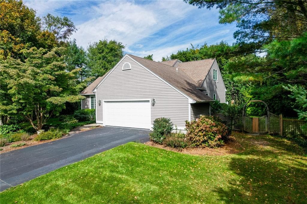 Single Family Residence at 67 Earles Court, Narragansett, photo 7 of 50