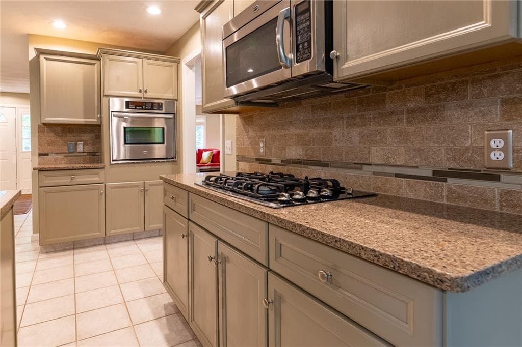 Single Family Residence at 67 Earles Court, Narragansett, photo 18 of 50