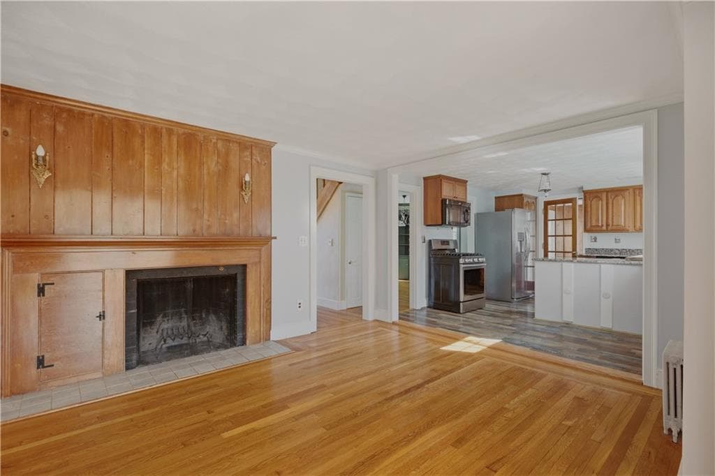 Single Family Residence at 8 Fort Hill Road, Bristol, photo 17 of 46