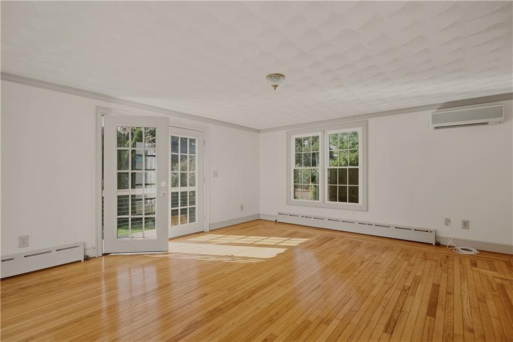 Single Family Residence at 8 Fort Hill Road, Bristol, photo 15 of 46