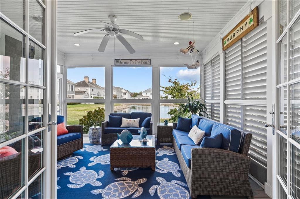 Single Family Residence at 59 Carnegie Harbor Drive, Portsmouth, photo 11 of 50