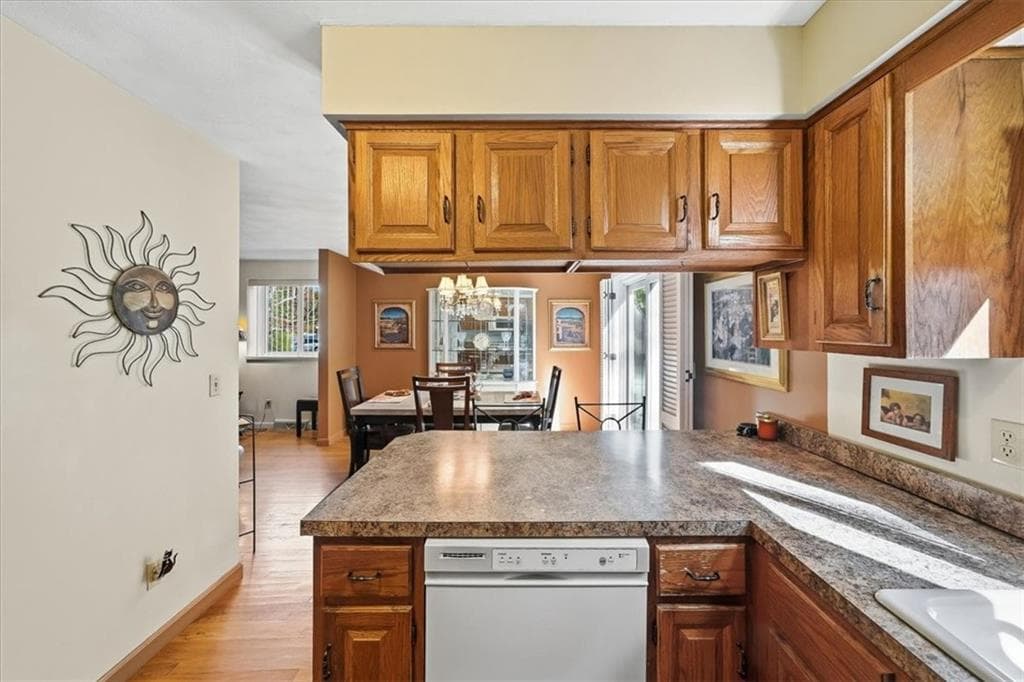 Condominium at 125 Smith Avenue UNIT 5F, Smithfield, photo 13 of 50