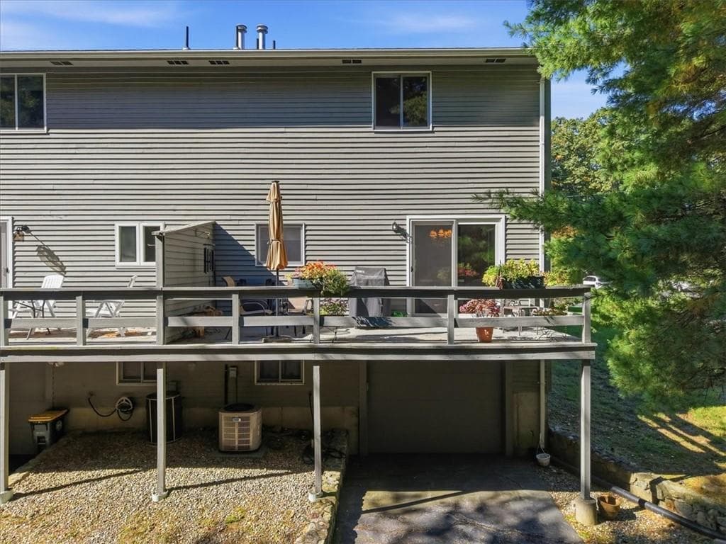 Condominium at 125 Smith Avenue UNIT 5F, Smithfield, photo 47 of 50