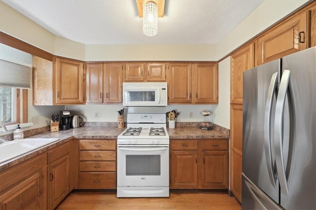 Condominium at 125 Smith Avenue UNIT 5F, Smithfield, photo 15 of 50