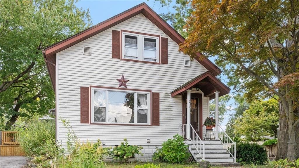 Single Family Residence at 26 Rutherglen Avenue, Providence, photo 2 of 31