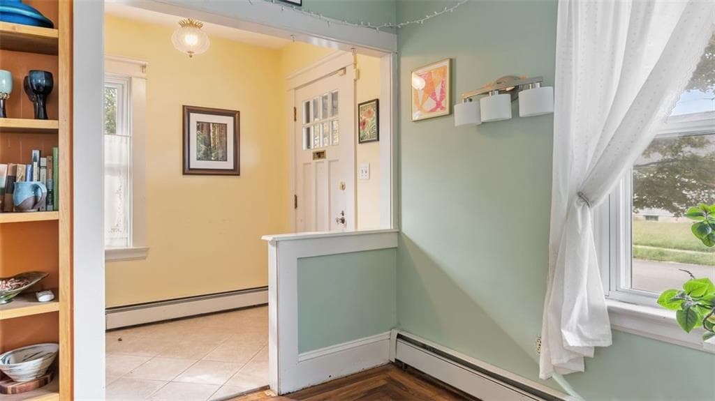 Single Family Residence at 26 Rutherglen Avenue, Providence, photo 6 of 31