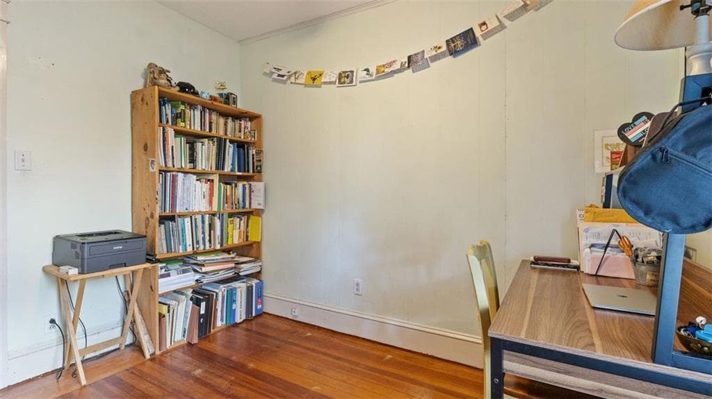 Single Family Residence at 26 Rutherglen Avenue, Providence, photo 17 of 31