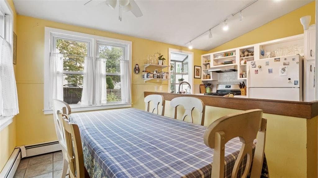 Single Family Residence at 26 Rutherglen Avenue, Providence, photo 12 of 31