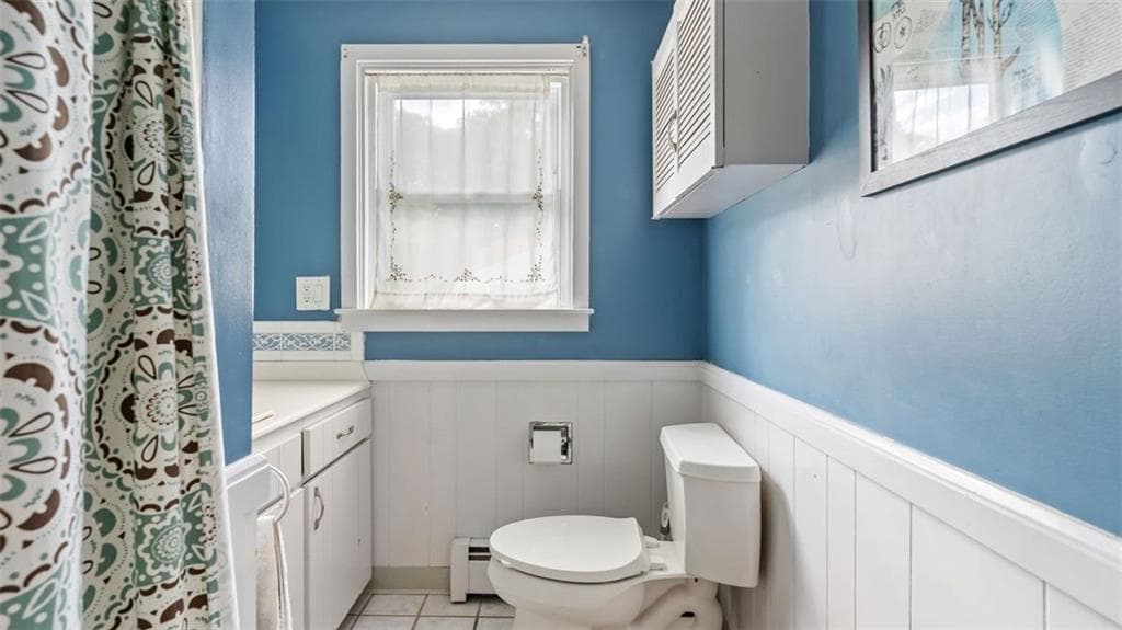 Single Family Residence at 26 Rutherglen Avenue, Providence, photo 22 of 31