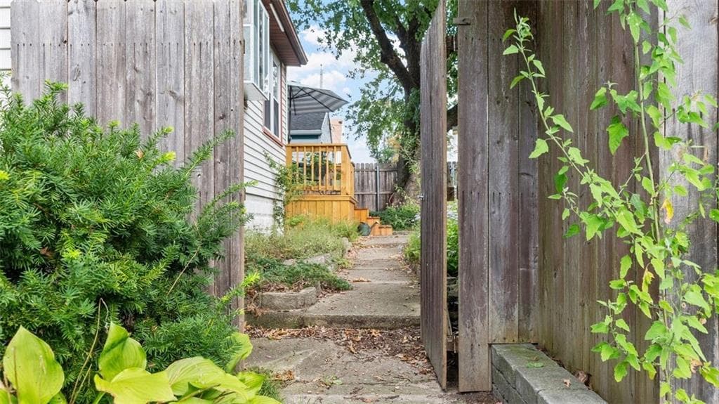 Single Family Residence at 26 Rutherglen Avenue, Providence, photo 28 of 31