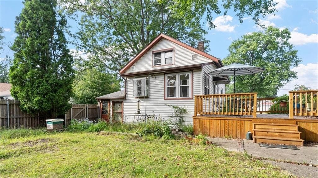 Single Family Residence at 26 Rutherglen Avenue, Providence, photo 29 of 31