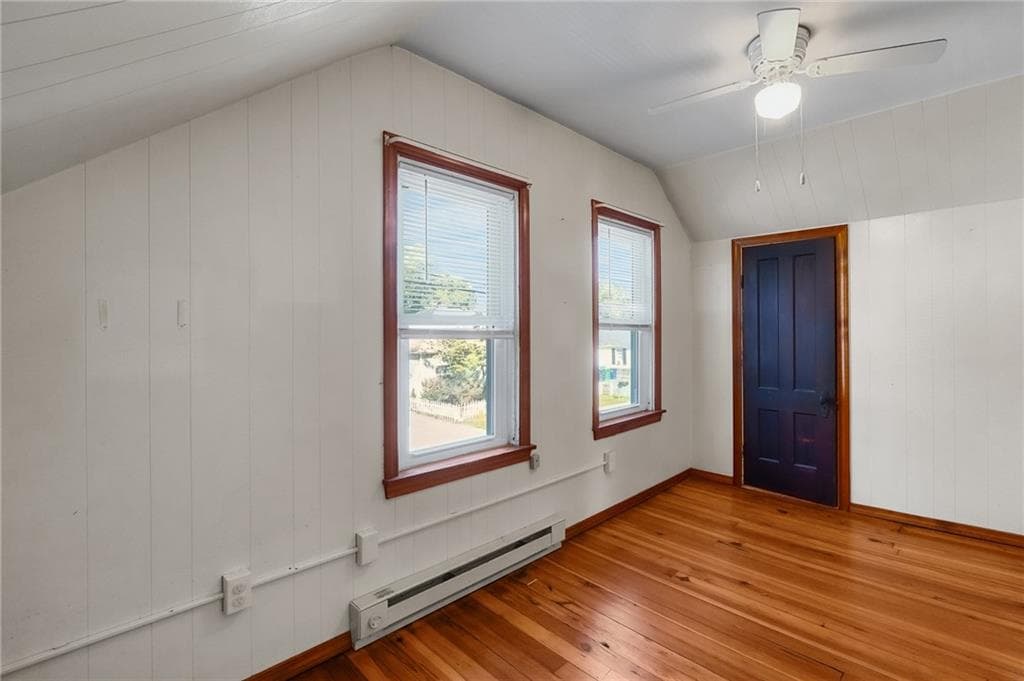 Single Family Residence at 70 Northup Street, Warwick, photo 17 of 29
