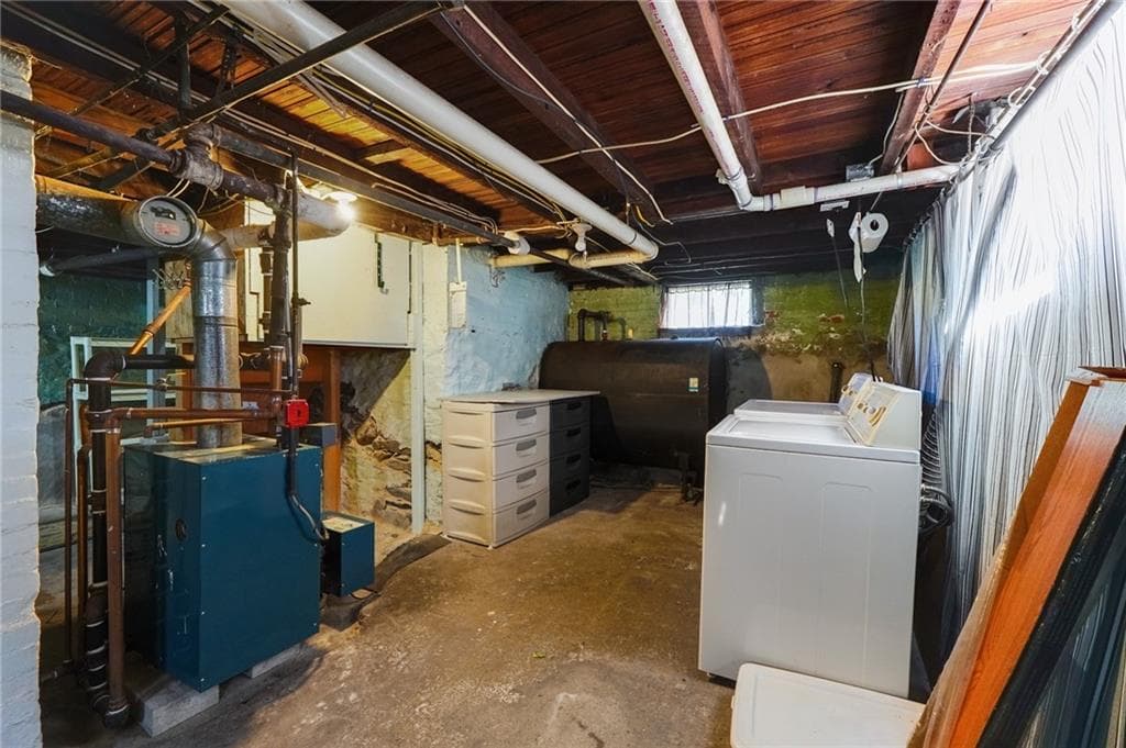 Single Family Residence at 70 Northup Street, Warwick, photo 26 of 29