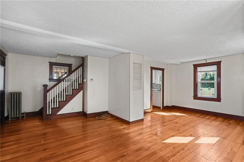 Single Family Residence at 70 Northup Street, Warwick, photo 19 of 29