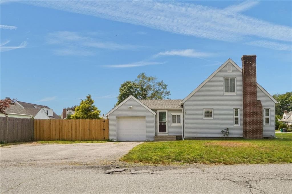 Single Family Residence at 95 Harmony Court, Warwick, photo 33 of 36