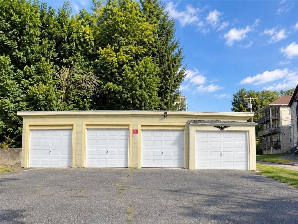 Commercial at 274 Diamond Hill Road, Woonsocket, photo 10 of 20