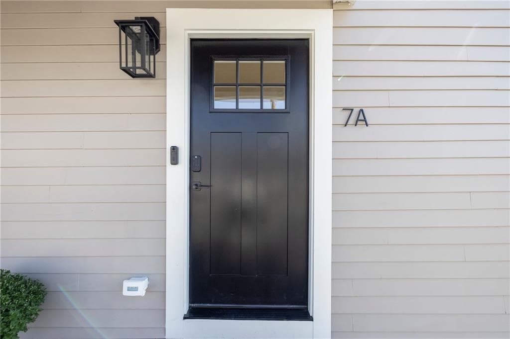 Condominium at 7 Sheffield Avenue UNIT A, Newport, photo 2 of 31