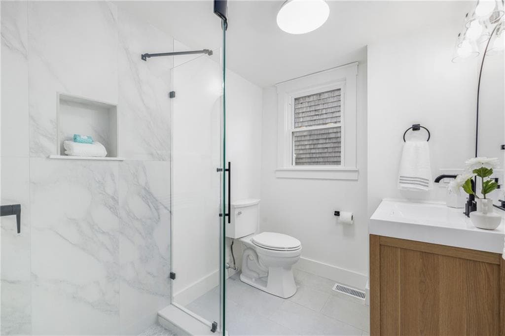 Condominium at 7 Sheffield Avenue UNIT A, Newport, photo 26 of 31