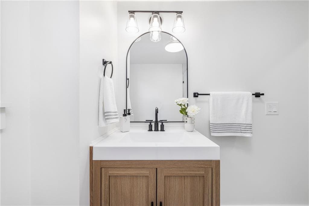 Condominium at 7 Sheffield Avenue UNIT A, Newport, photo 25 of 31