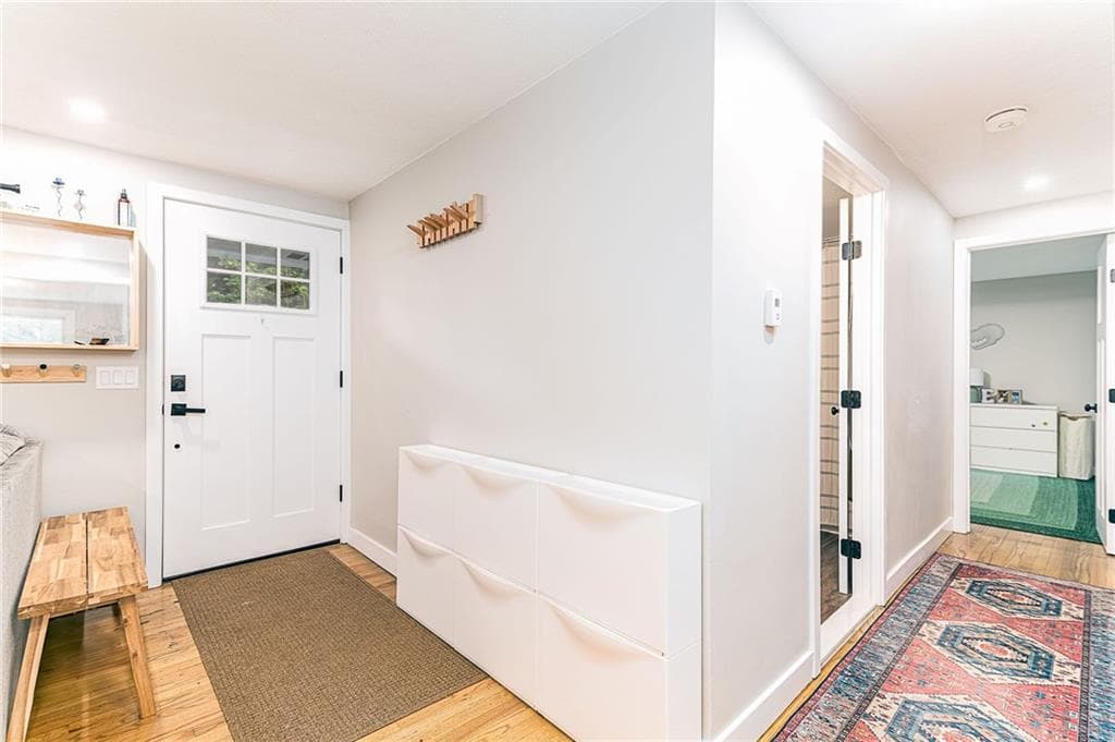 Single Family Residence at 142 Cady Avenue Avenue, Warwick, photo 2 of 44
