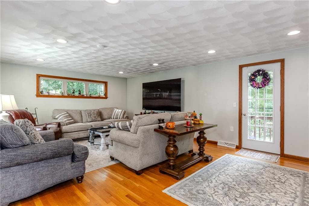 Single Family Residence at 20 Whipple Road, Smithfield, photo 18 of 50