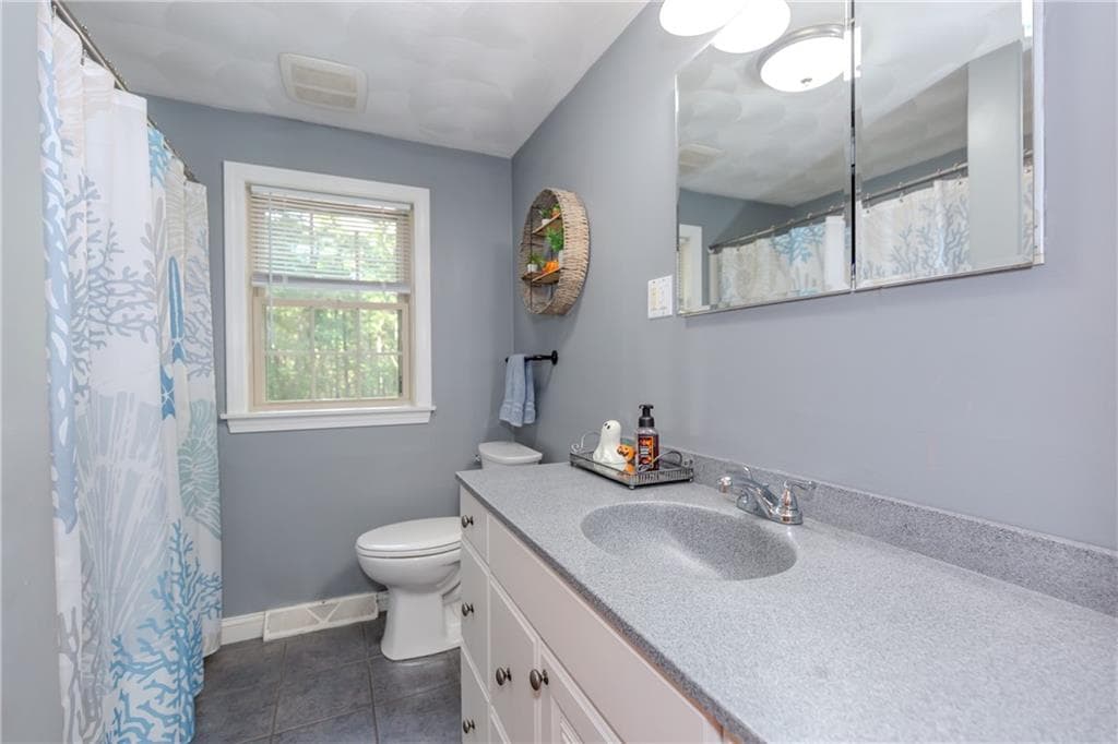 Single Family Residence at 20 Whipple Road, Smithfield, photo 21 of 50