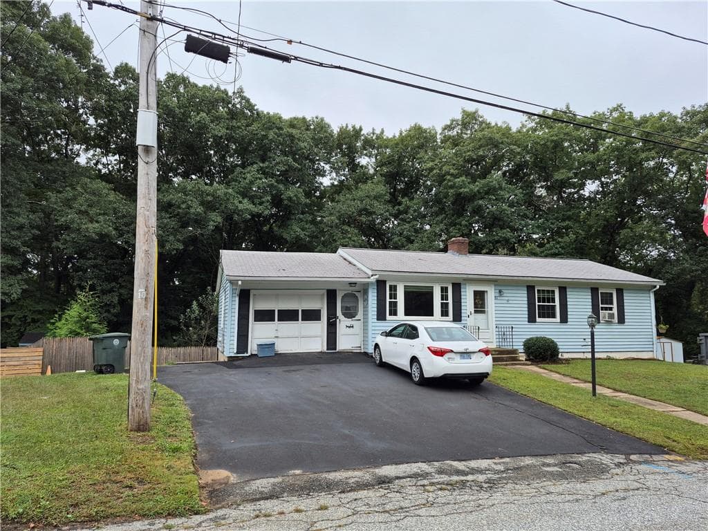 Single Family Residence at 86 Marshall Circle, Coventry, photo 2 of 23
