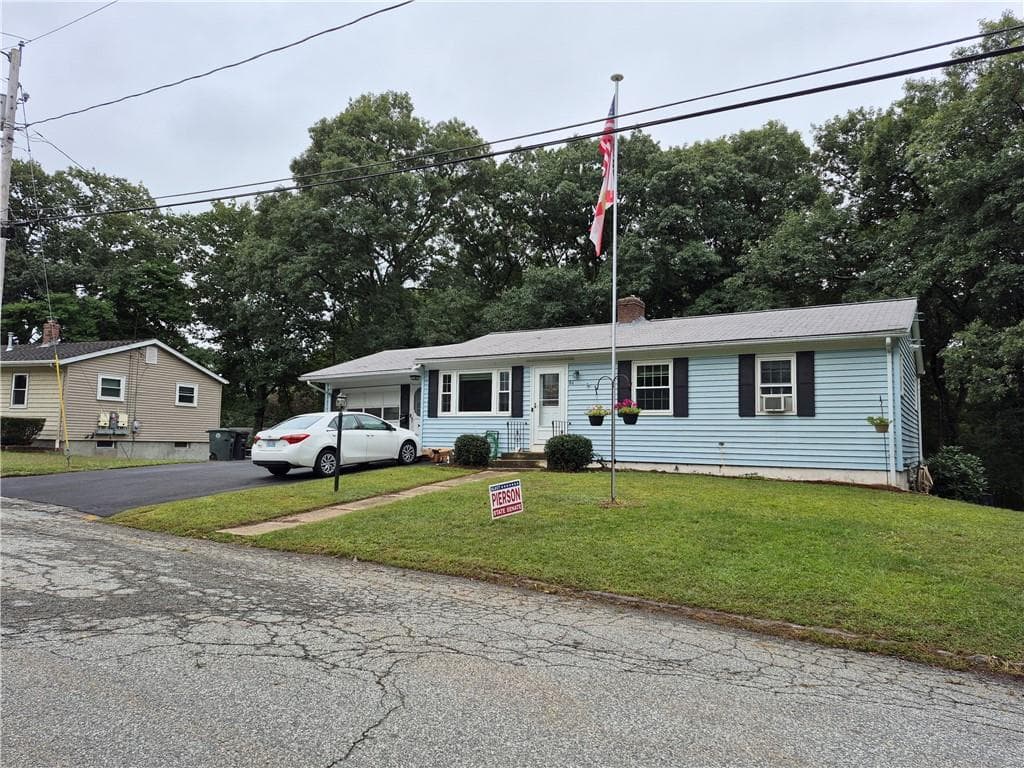 Single Family Residence at 86 Marshall Circle, Coventry, photo 3 of 23