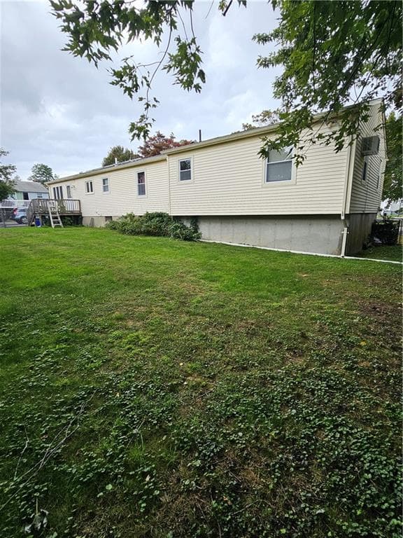 Single Family Residence at 16 Brooks Farm Drive, Bristol, photo 6 of 18